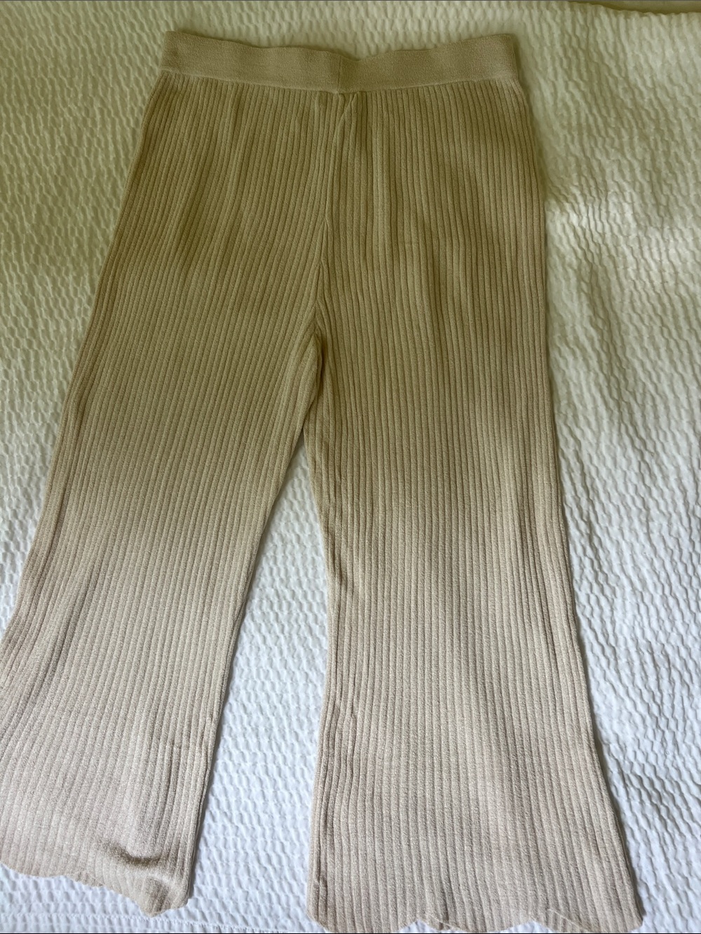 NEW BAREFOOT DREAMS COZY CHIC ULTRA LITE KNIT Ribbed Tank/Scallop Cropped Pant-L - Picture 5 of 7